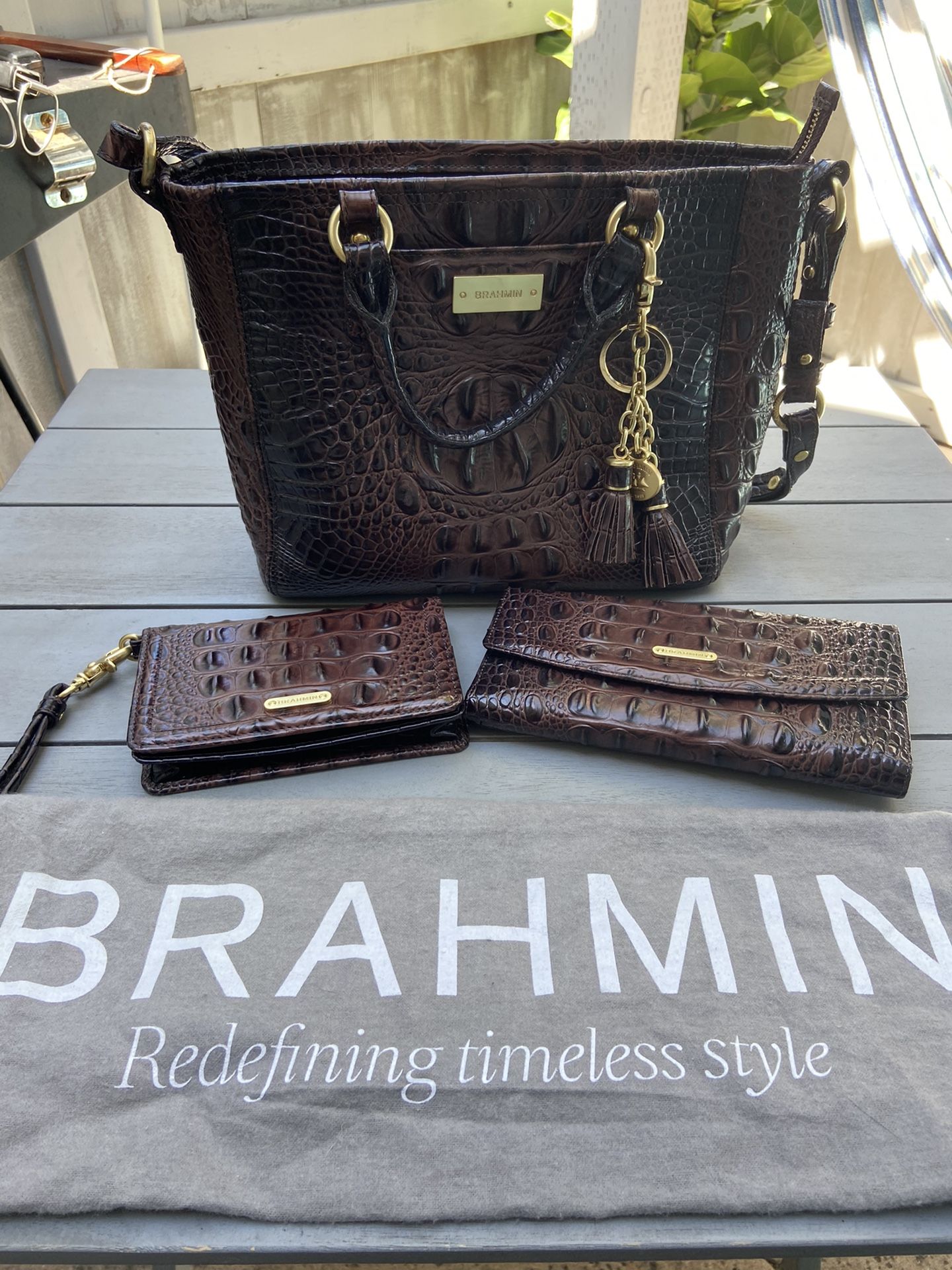 Brahmin ladies purse, wristlet, and wallet