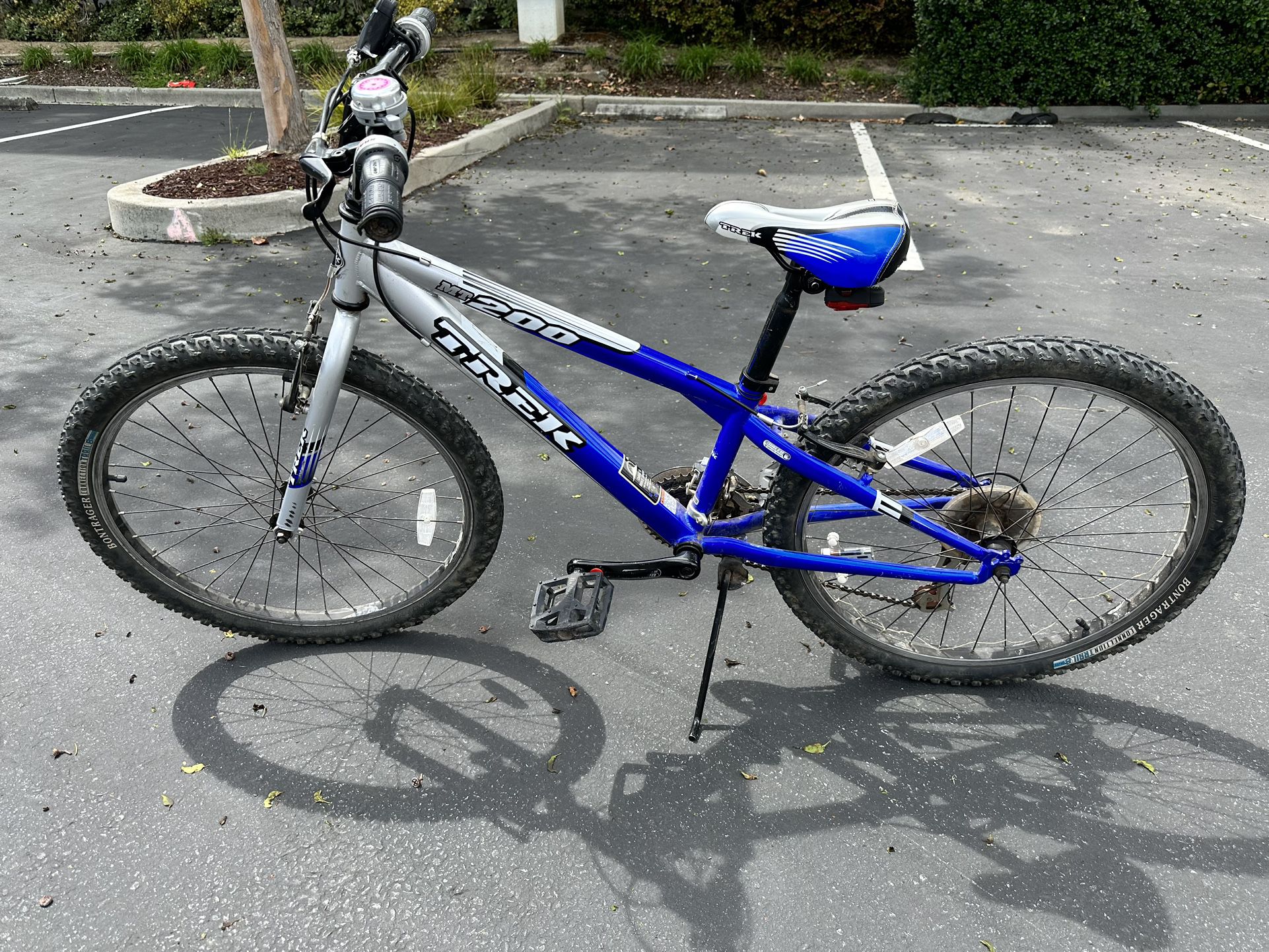 Trek MT200 bike, 24” wheels