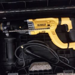 DeWalt 25263K Hammer Drill 