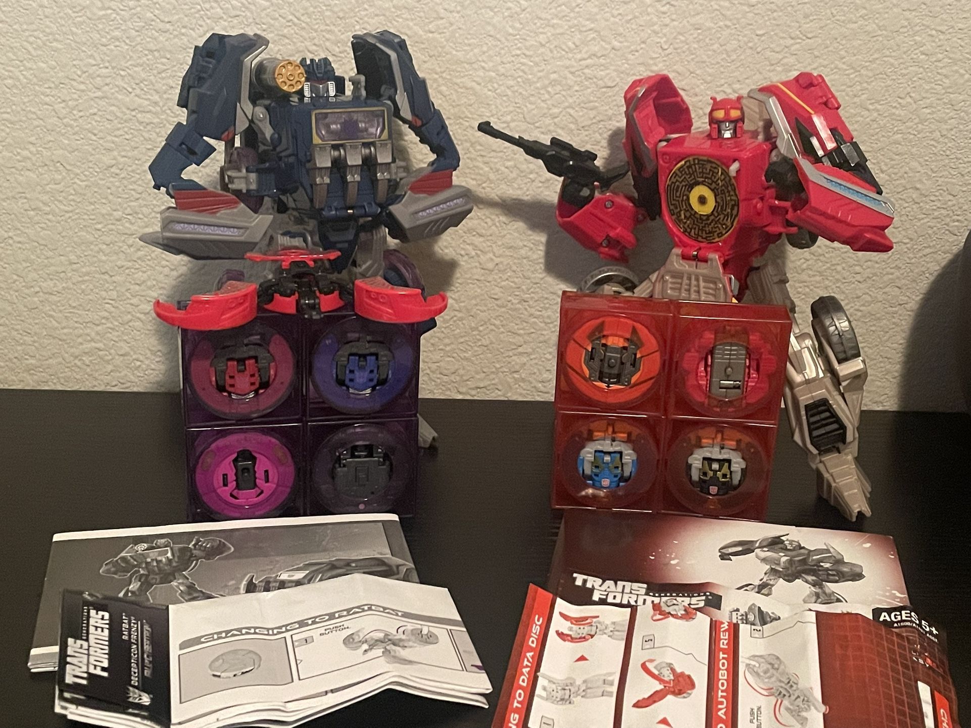 transformers fall of cybertron soundwave and blaster with data disc.