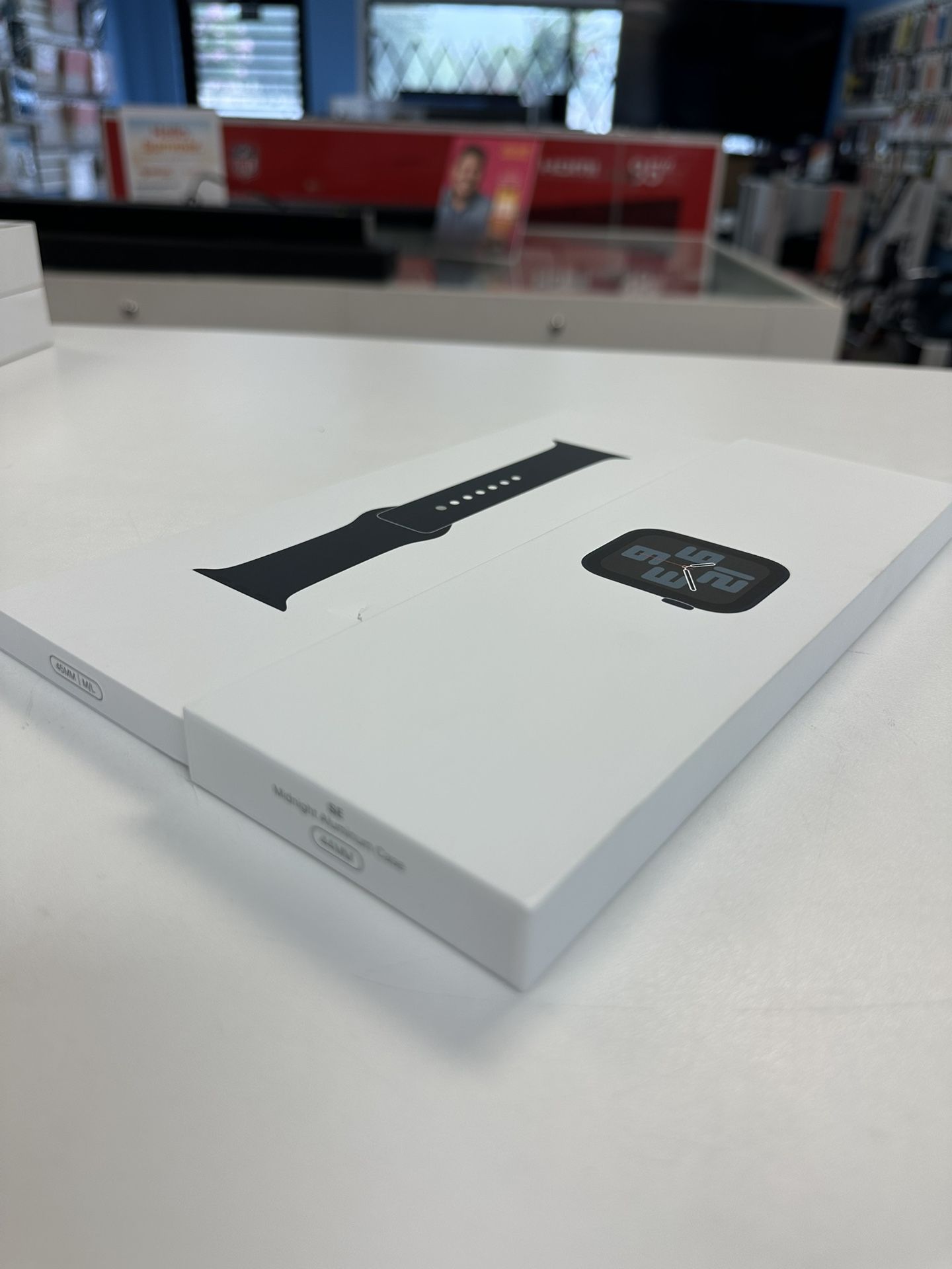 Apple Watch SE 2nd Gen 44MM Black GPS