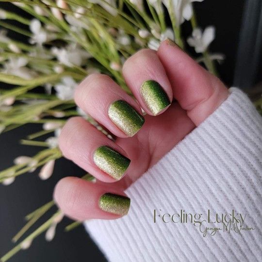 Color Street Dry Nail Polish- Feeling Lucky Petite