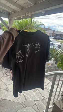 Black Skeleton Skater Graphic T-Shirt Large