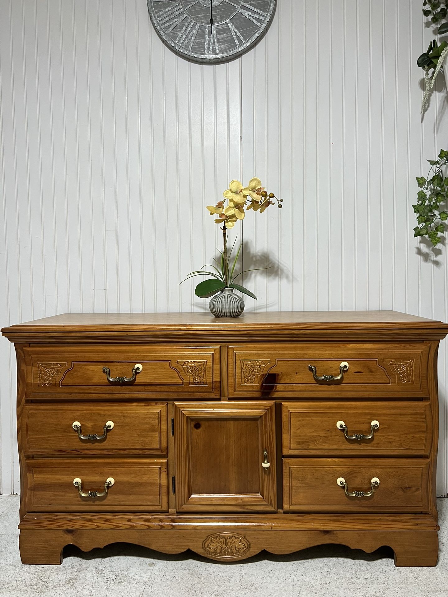 Dresser, Cajonera