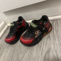 Red sketchers