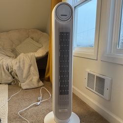 Dreo Tower Fan with Remote – Excellent Condition