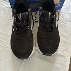 New Men’s Brooks 10