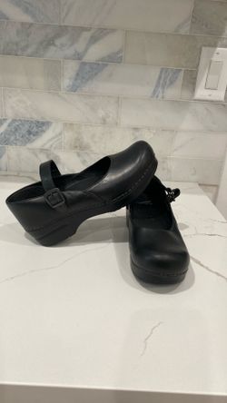 Dankso Mary Jane clogs