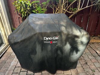 DYNA GLO 3 BURNER PROPANE GRILL