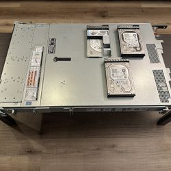 Dell EMC PowerEdge R440, PER440-3.5-4HDD 4x3.5 Server (Included: 2 4TB HDD 3.5”, 1 240GB SSD)