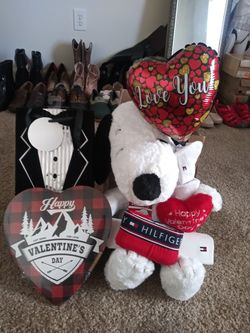 Valentine's Day men sz L bundle Tommy Hilfiger