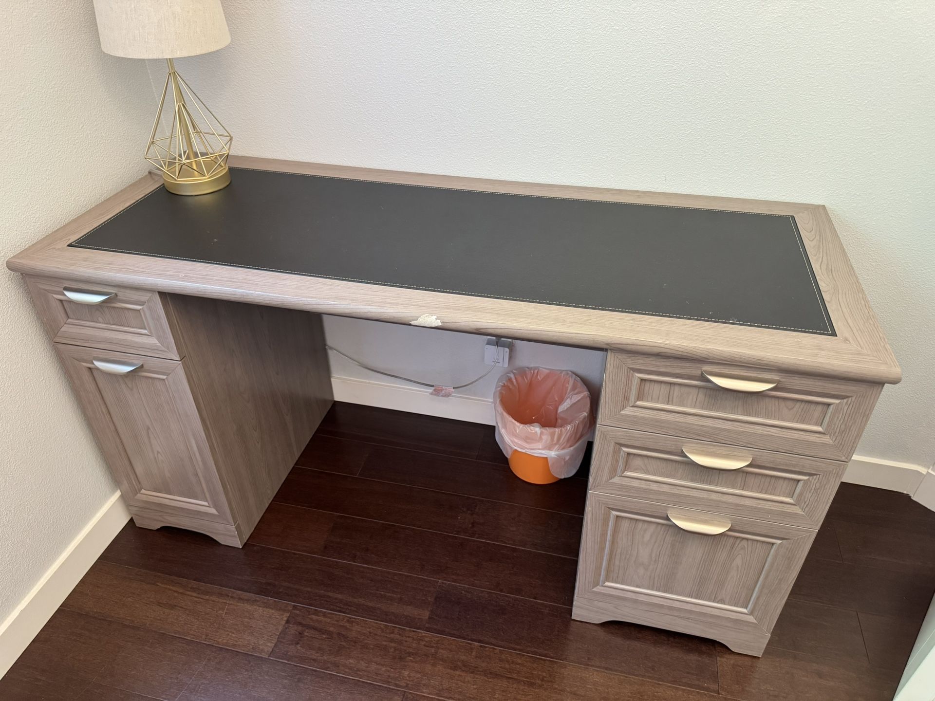 Office Desk