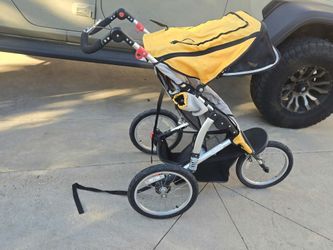 Running Jogging Stroller with fixed front wheel as new