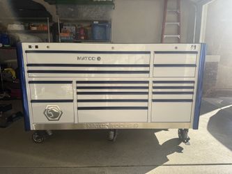 Matco 6s tool box with power