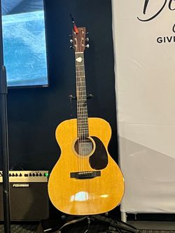 Martin 000e Retro Plus (Mahogany)