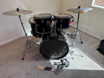 Complete 5 piece drum set 22” bass new quiet cymbals hi hat regular cymbals throne stands Yamaha pedal $335 cash in Upland 91784
