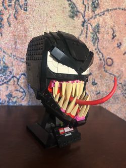 LEGO Marvel Venom Bust Set