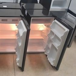 Midea 3.3 cu. ft. Mini Fridges
