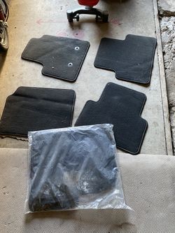 Brand New Floor Mats. 2017 and up Canyon/Colorado