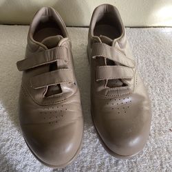 SAS Women’s Sneakers, Velcro - Size 9 Wide 