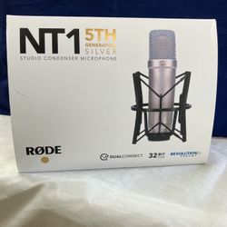 RODE NT1 5th Generation Large-Diaphragm Cardioid Condenser XLR/USB Microphone
