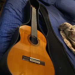 YAMAHA CG-120Acoustic Guitar with Hard Case