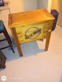 Blue Moon Wooden Cooler Table – Bar / Man Cave / Patio