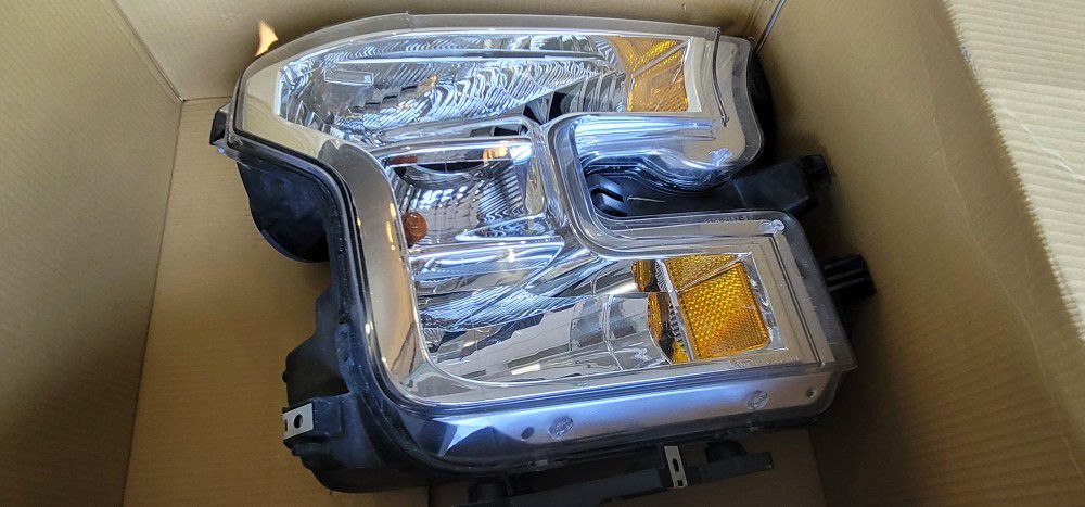 2015-2017 F150 XLT OEM Left And Right Headlights 