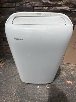 Toshiba Portable AC Air Conditioner, Dehumidifier + Fan