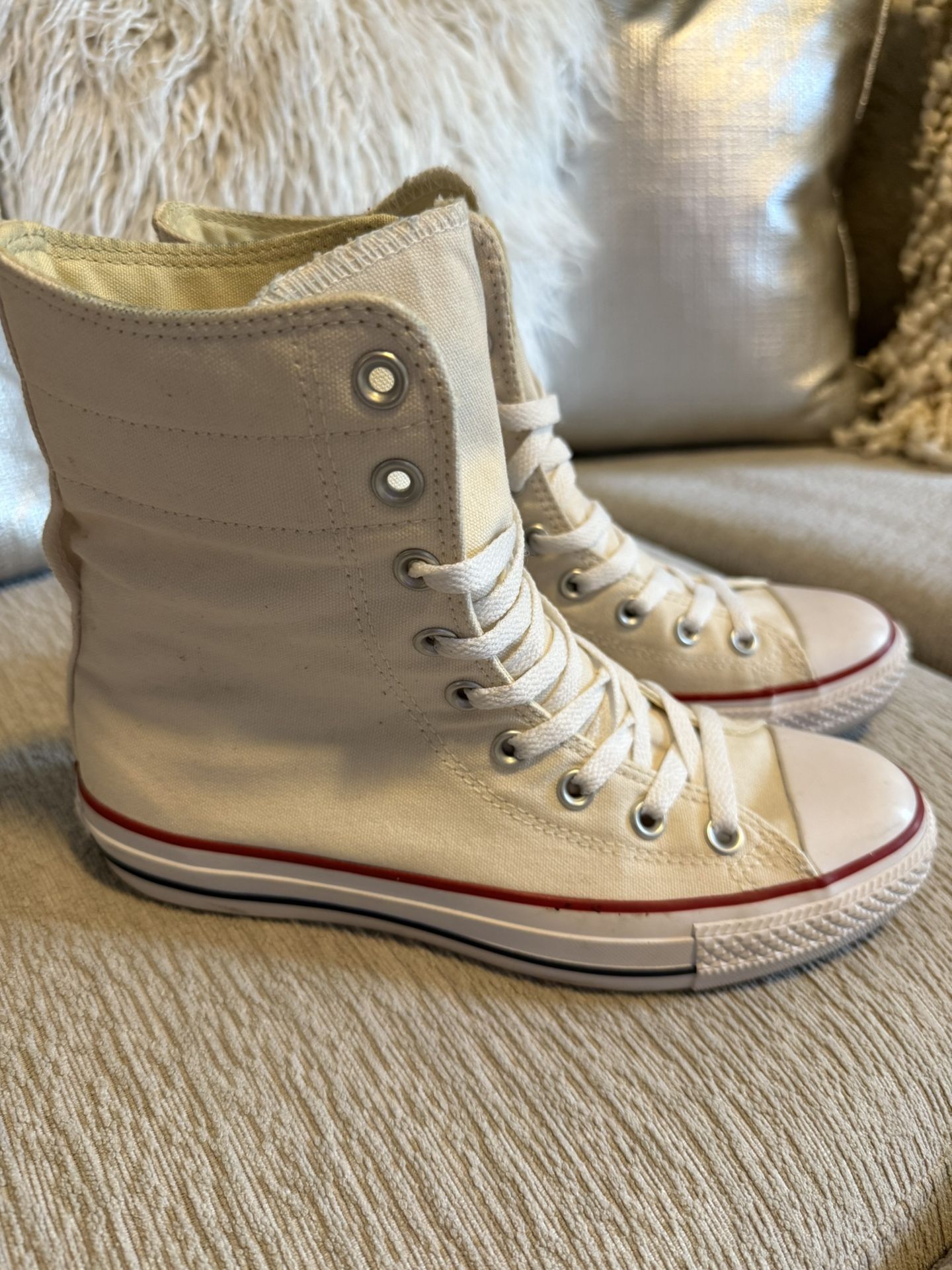 Women converse All-Stars