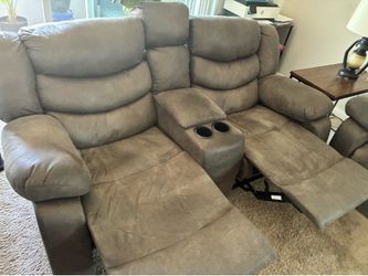 Sofa and loveseat recliner