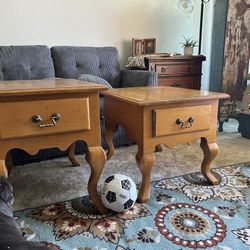 End Tables / Nightstands 