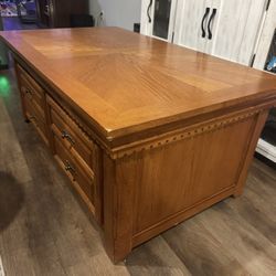 Large Sturdy Coffee Table With Drawers $50 