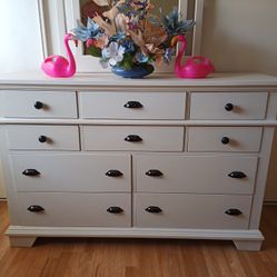 NICE WOOD DRESSER 