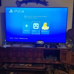 Ps4 PRO with VR Two PS4 Controllers And Two VR Controllers All Hdmi And Cordage Included With The Whole Package.  Games Included Are Playstation On Th