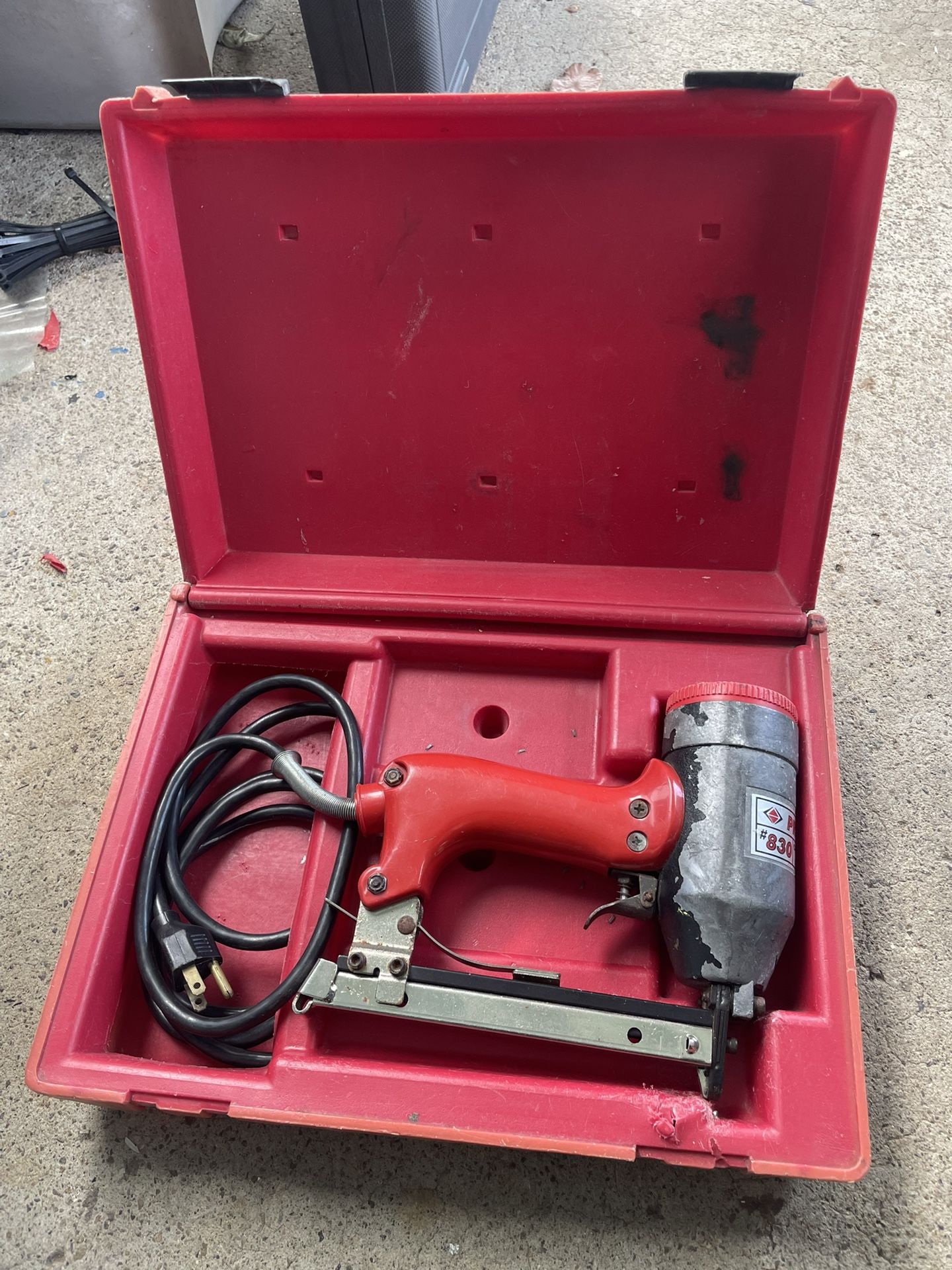PRO TACKER 830 Crain Cutter