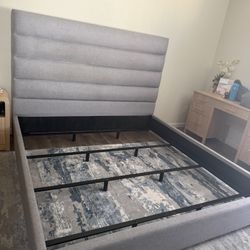 Kind Size Upholstered Bed 