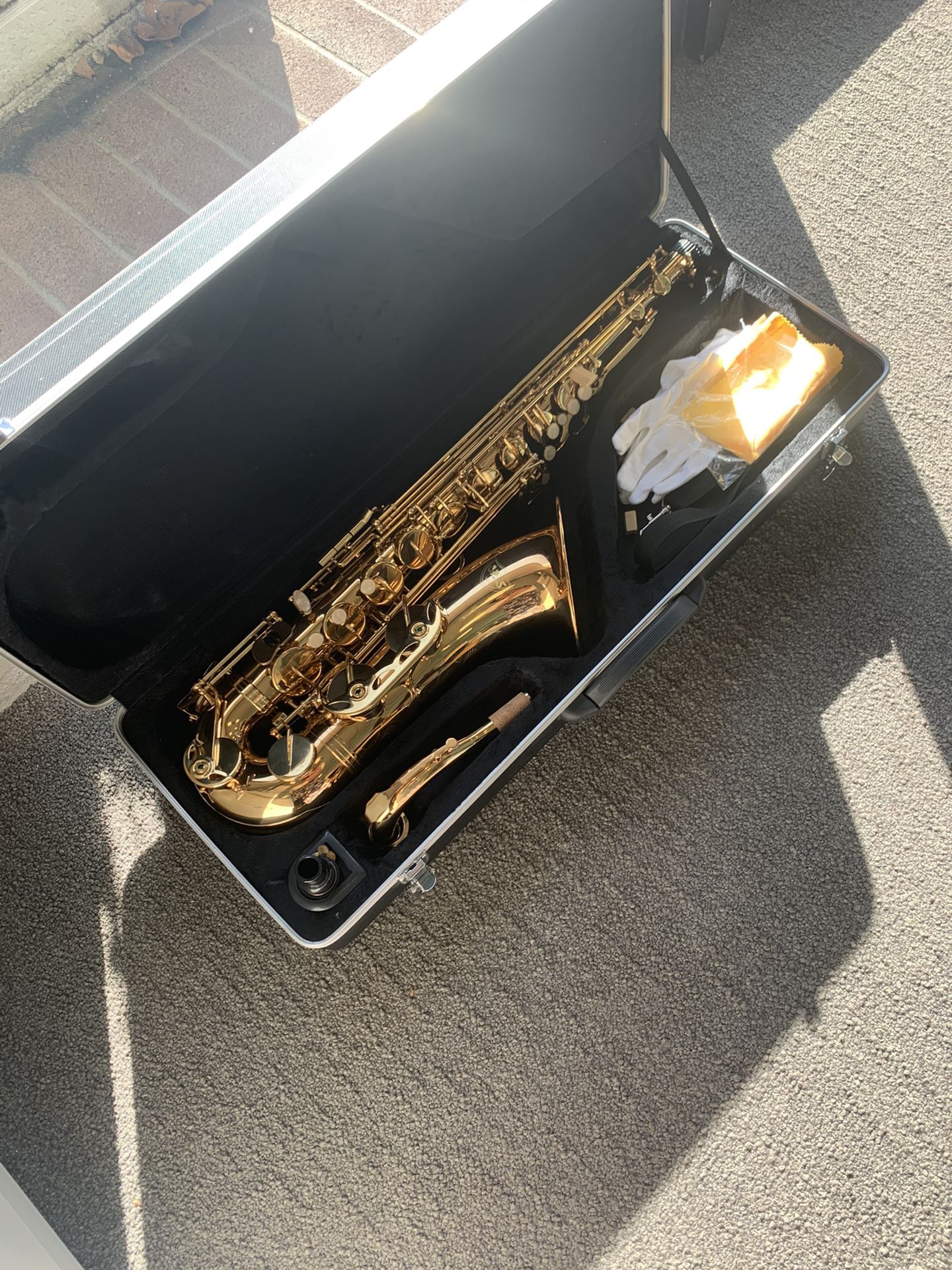 Tenor saxophone Opus