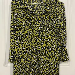 Jones New York Size Small Lime Green Leopard Button Up Shirt