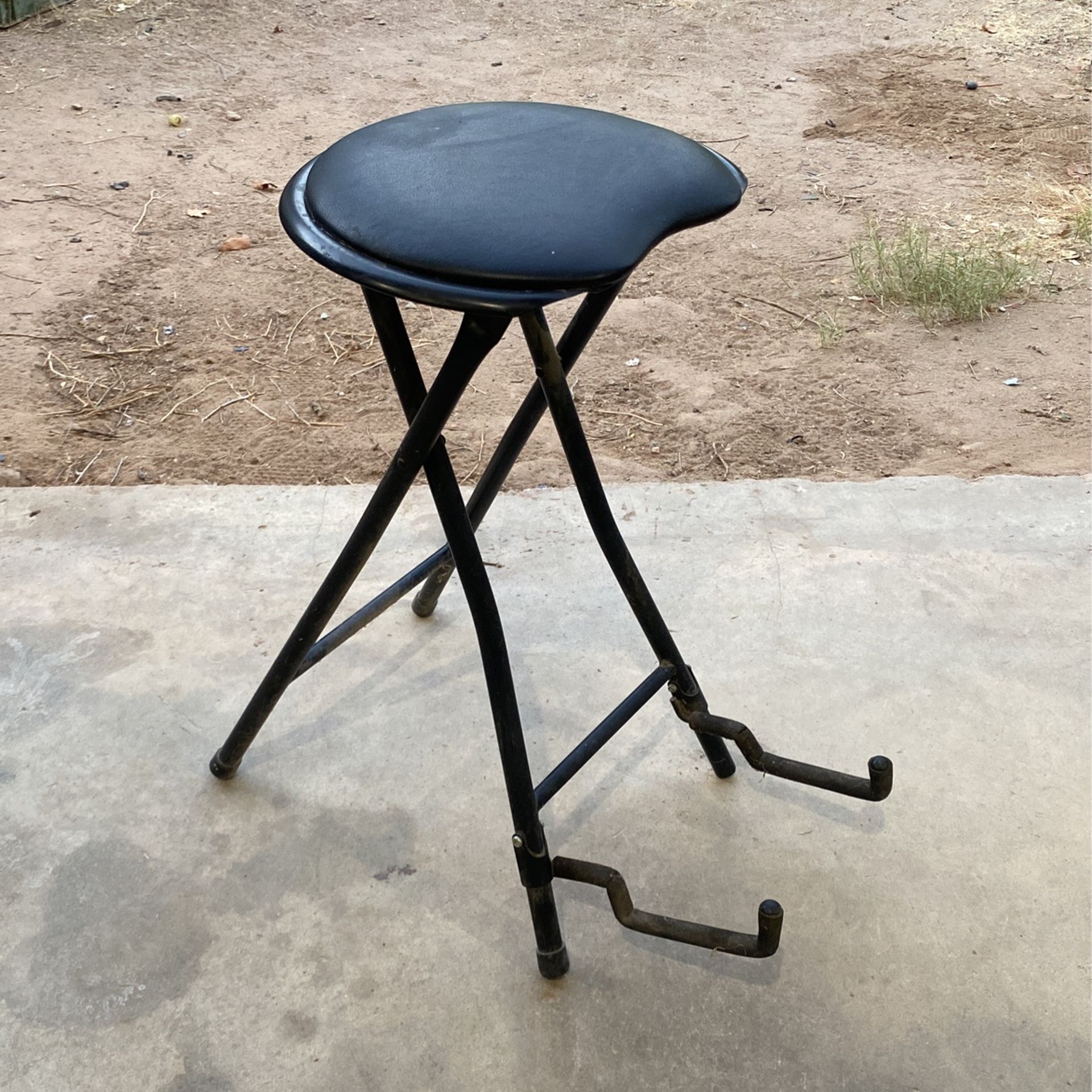 Foldable Guitar Stool With Built-In Stand