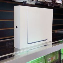 MacBook Air M3 Chip 13 Inch