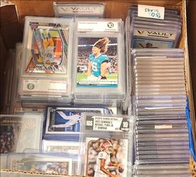 Sports Cards Slab LOT! Only $25 per slab. Kobe Bo Catlyn Brady Mahomes Magic Durant Lawerence + more! Pick your own lot. Rare opportunity. $20 each wh