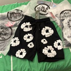 Medium Denim Tear Shorts 