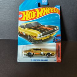 Hot Wheels Night Speed '70 Dodge Hemi Challenger 