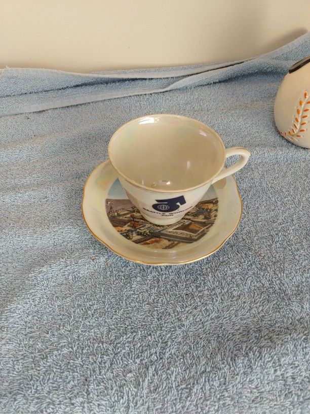 Vintage 1962 Seattle Worlds Fair Cup & Saucer