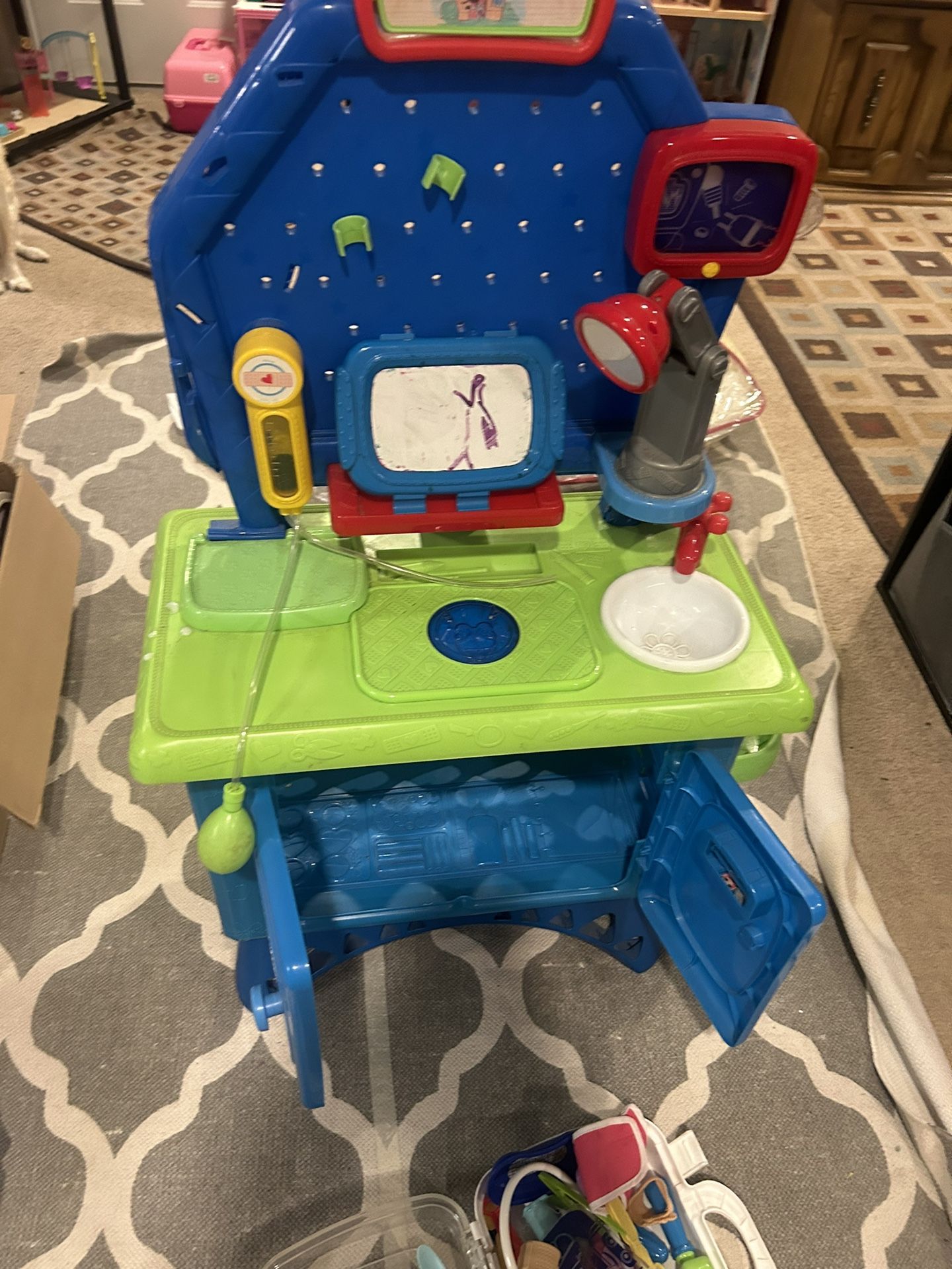 Doc McStuffins Doctors Office