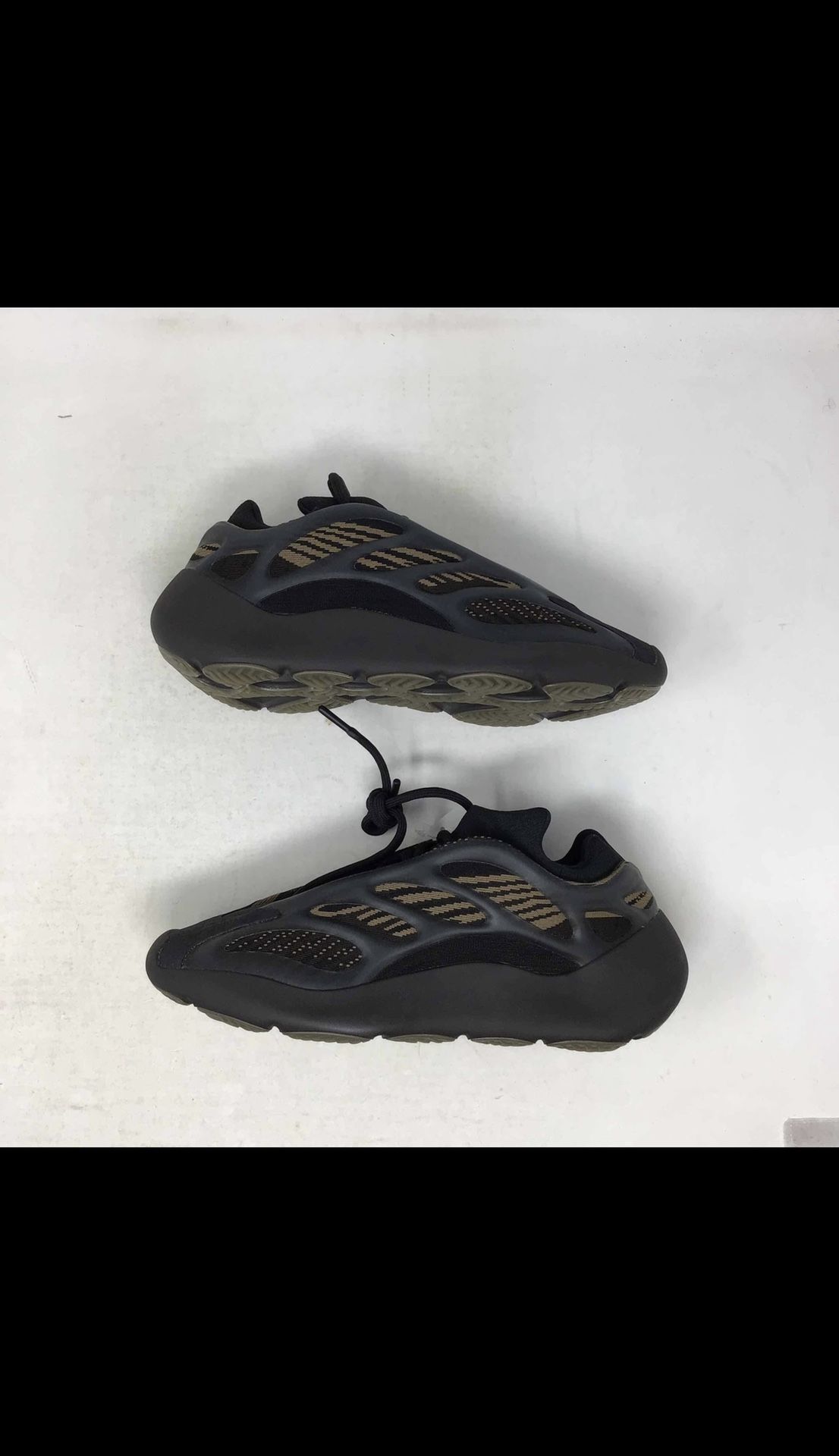 Yeezy 700 V3 Clay