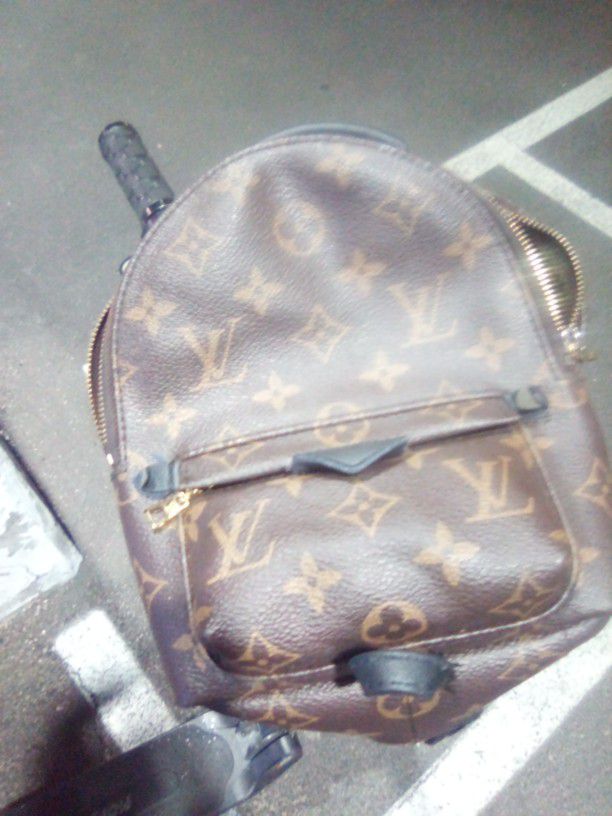Authentic Louie Vuitton Palm Springs Mini Backpack. Missing Straps And Zipper Piece!!!! SELLING AS IS!! 