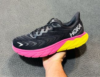 Hoka One One Arahi 6 ‘Black Pink’ 2023 (Sz 9.5W/8.5M)
