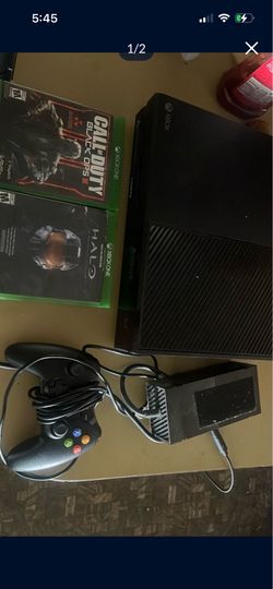 Xbox one 500 gig w control and games